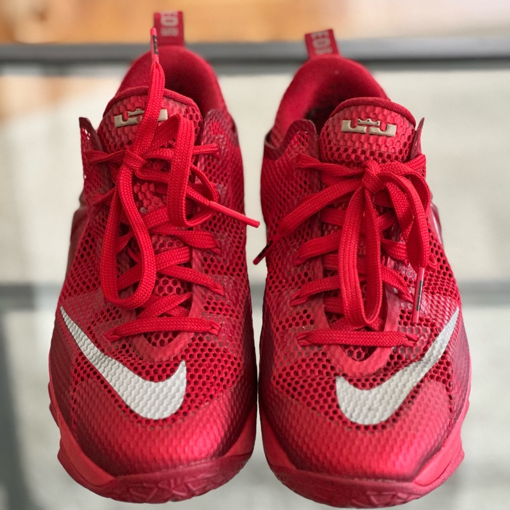 Lebron 12 Low University Red